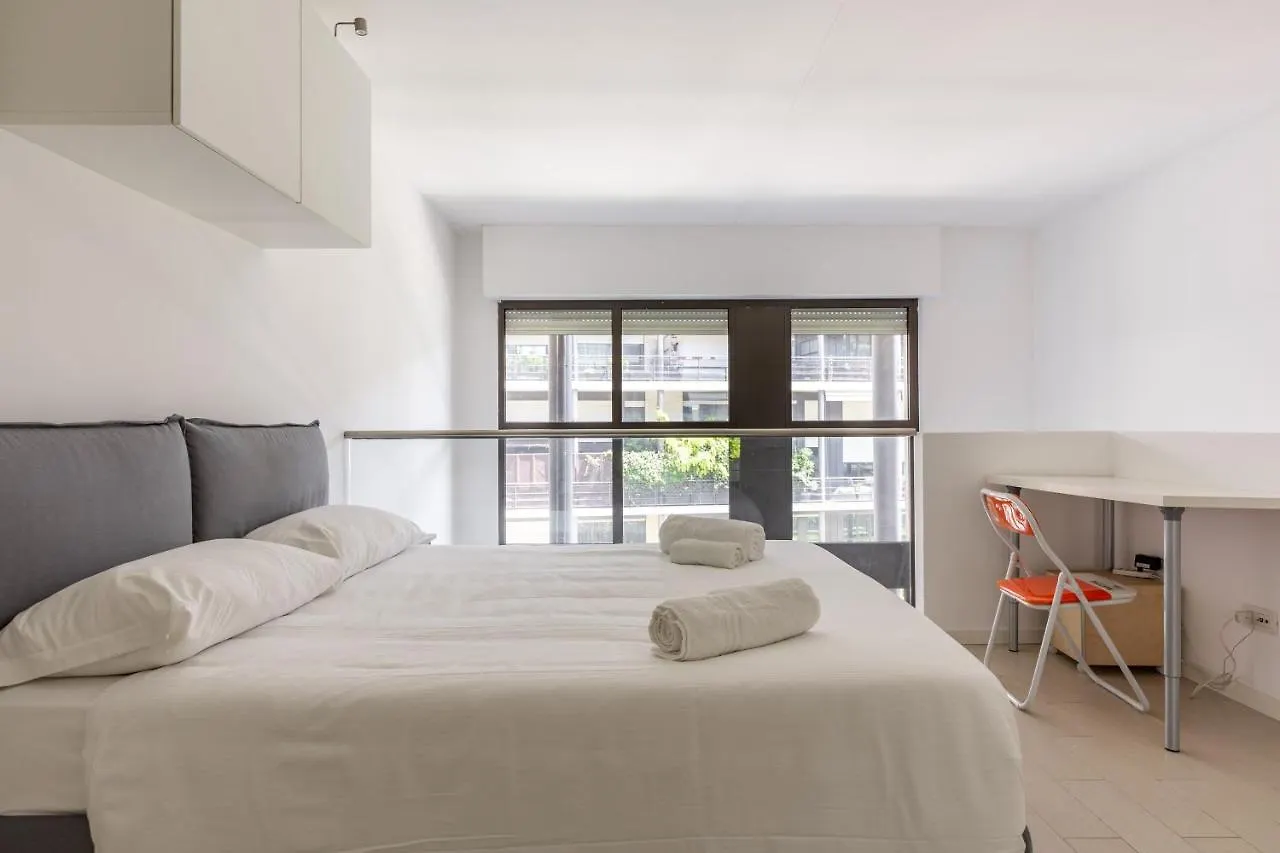 Elegant Loft With Balcony! Apartment Milan Italy
