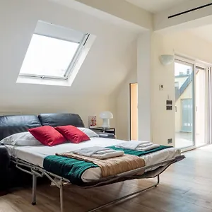 The Rent - Attic With Terrace In Downtown Apartment