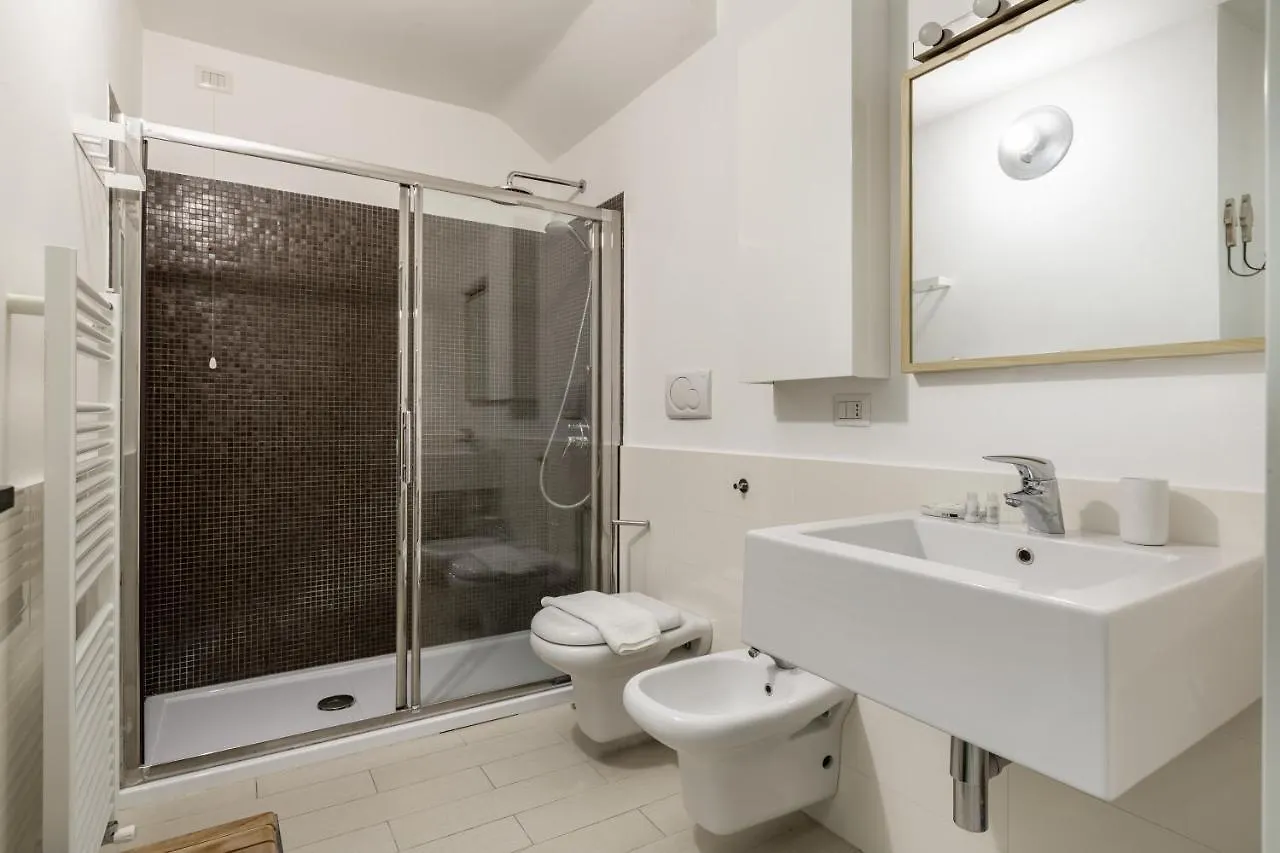 Appartement Elegant Loft With Balcony! à Milan