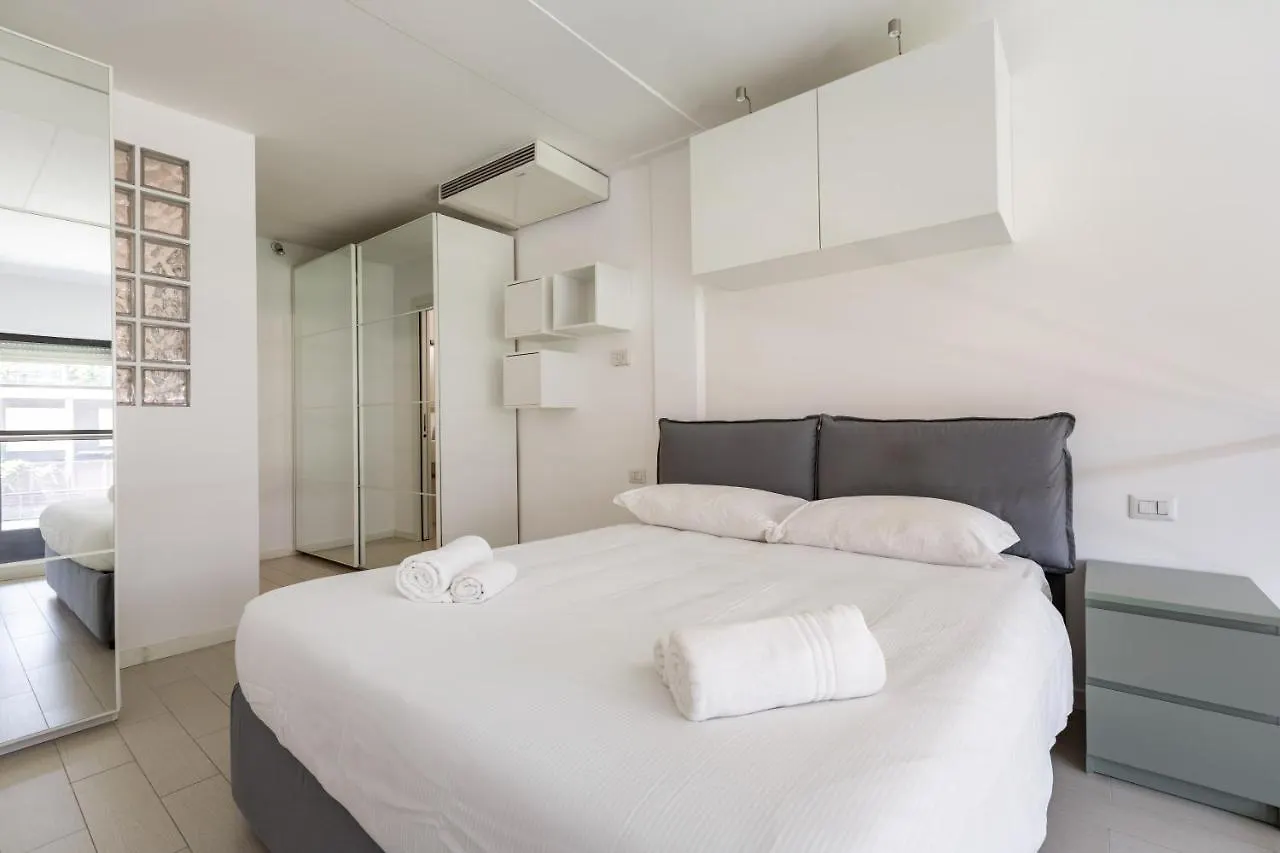 Apartmán Elegant Loft With Balcony! Milán